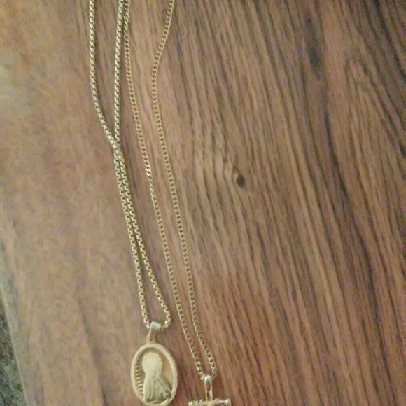 2 14k gold chains - Picture 3 of 5